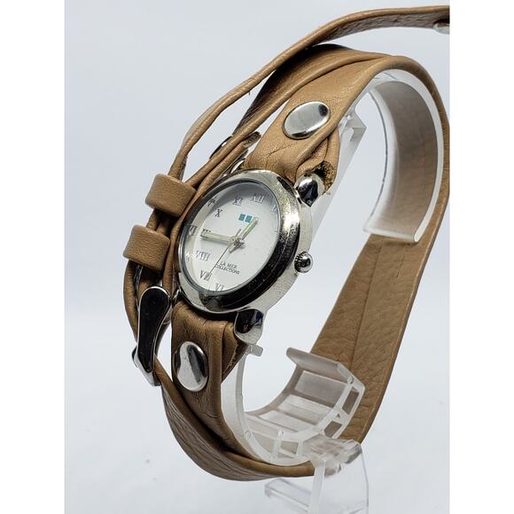 La Mer Collections women's watch. Wrap around cream band with silver accents - Picture 3 of 9